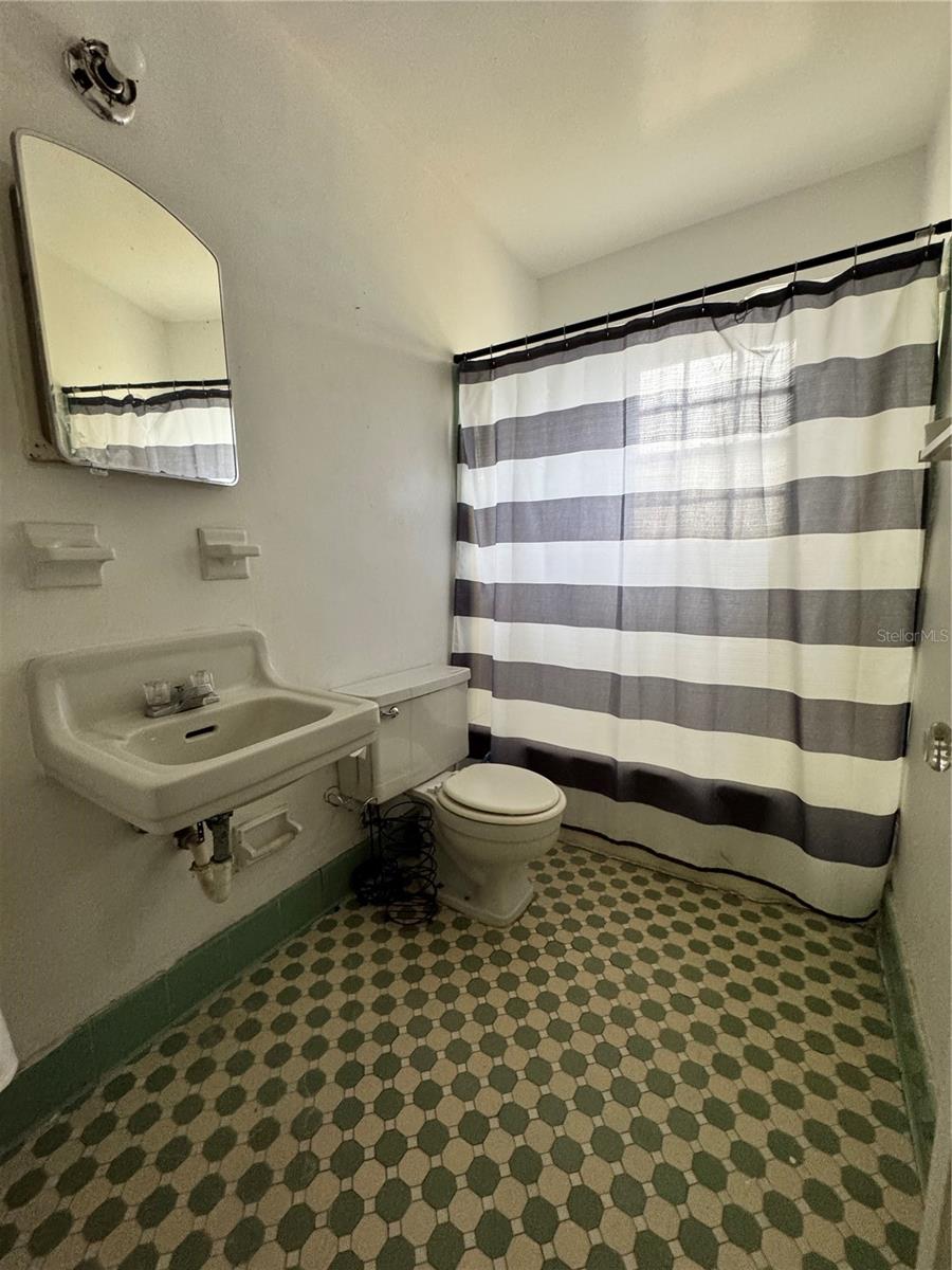 1119 25th, Gainesville, FL 32609