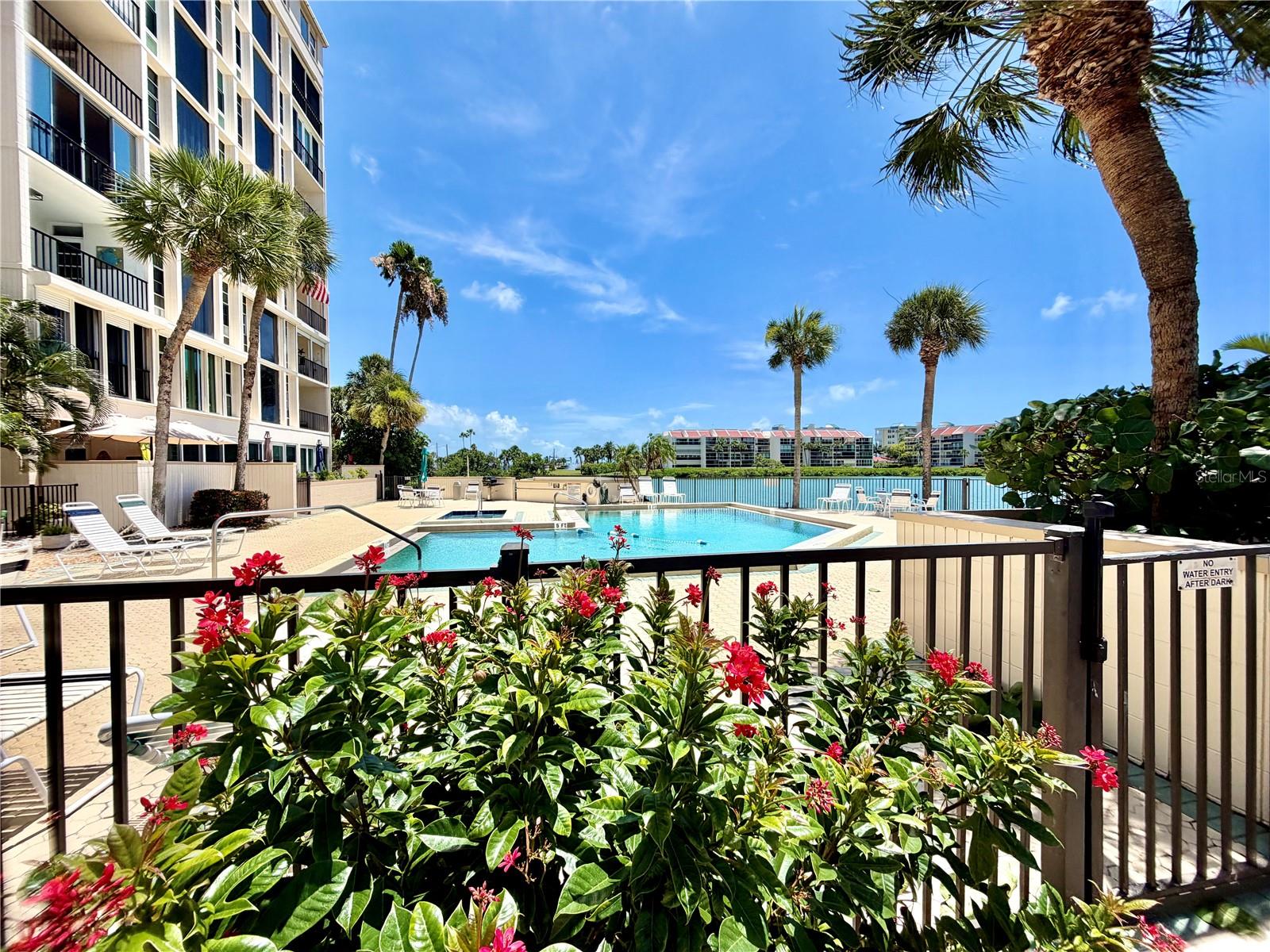 7400 Sun Island Unit 111, South Pasadena, FL 33707