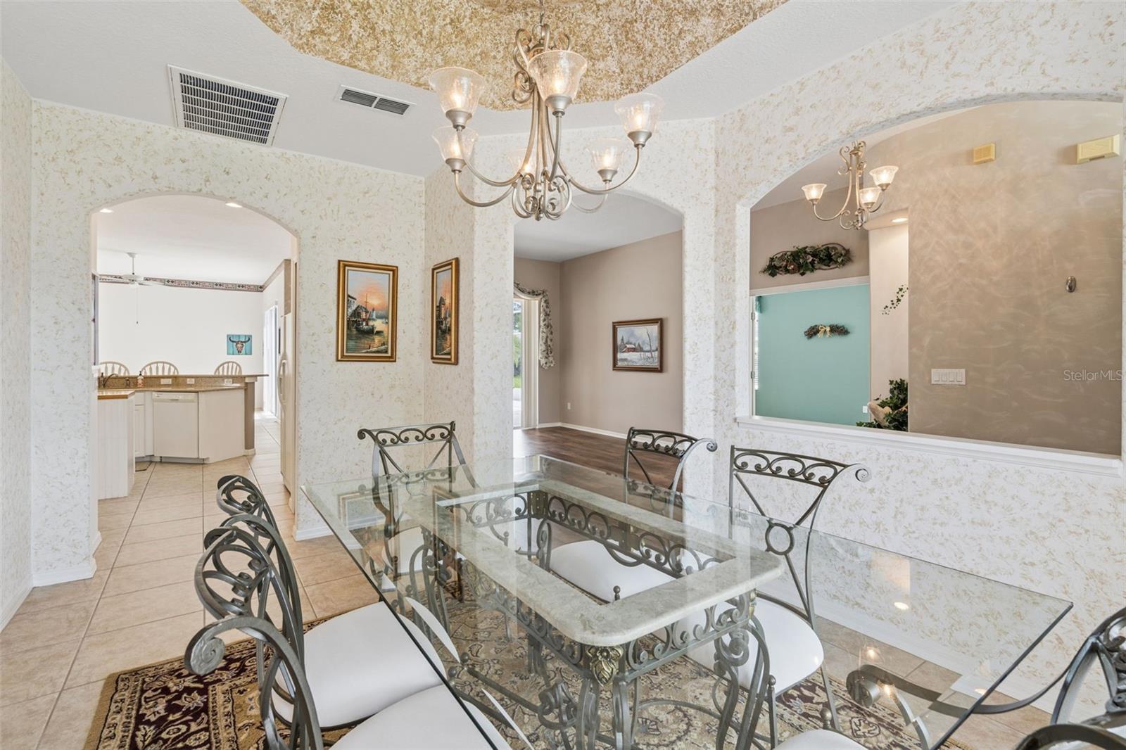 232 Via Mariel East, Davenport, FL 33896
