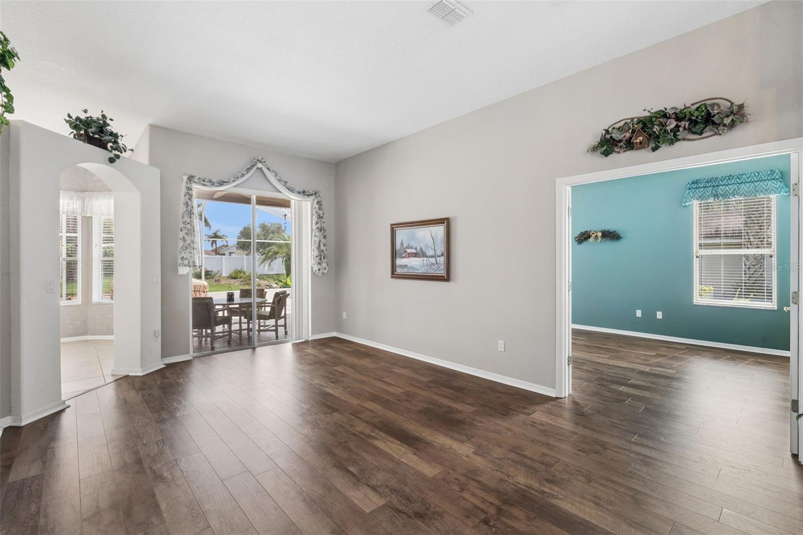 232 Via Mariel East, Davenport, FL 33896