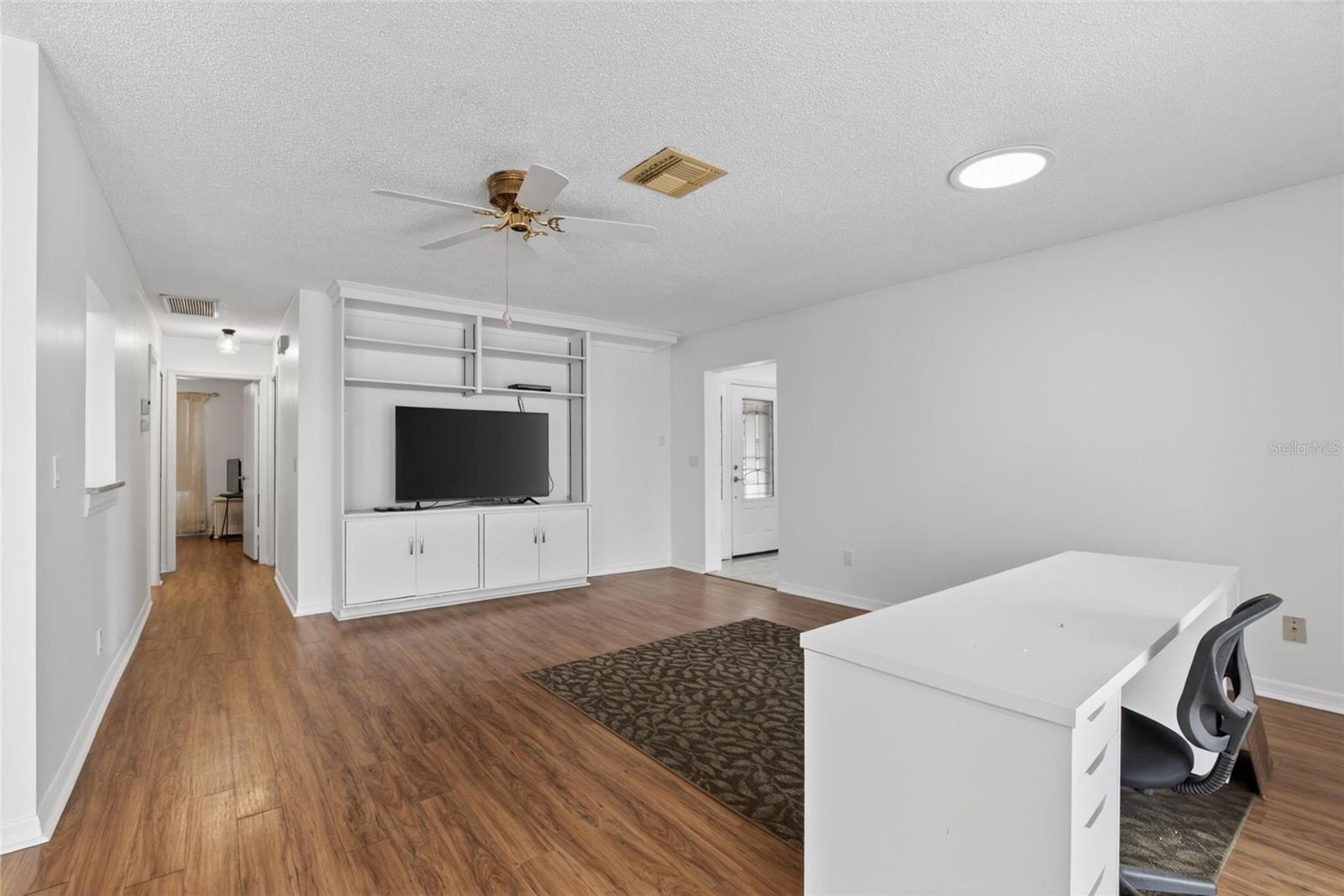 213 Glenellen, Sun City Center, FL 33573