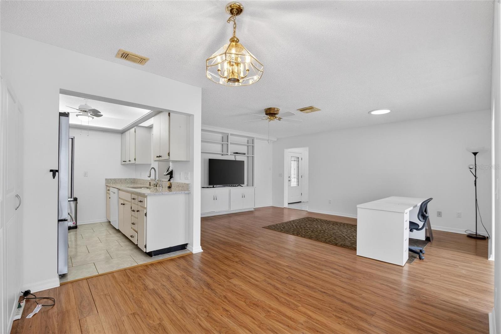 213 Glenellen, Sun City Center, FL 33573