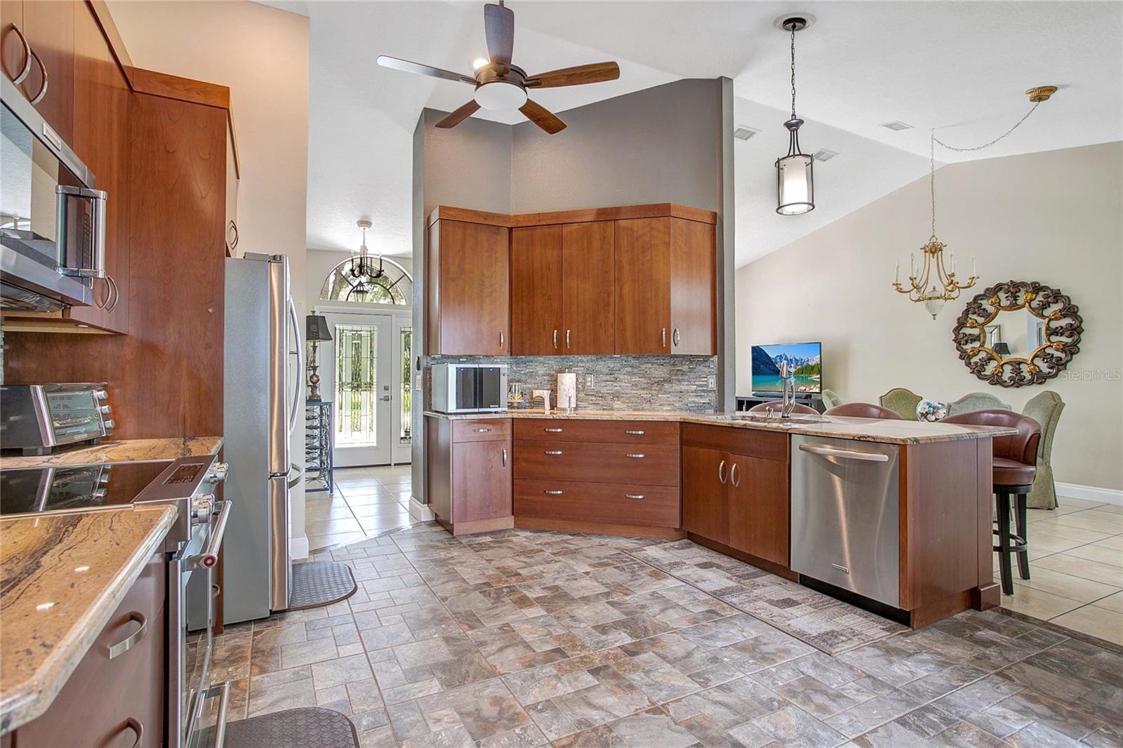19616 Livingston, Lutz, FL 33559