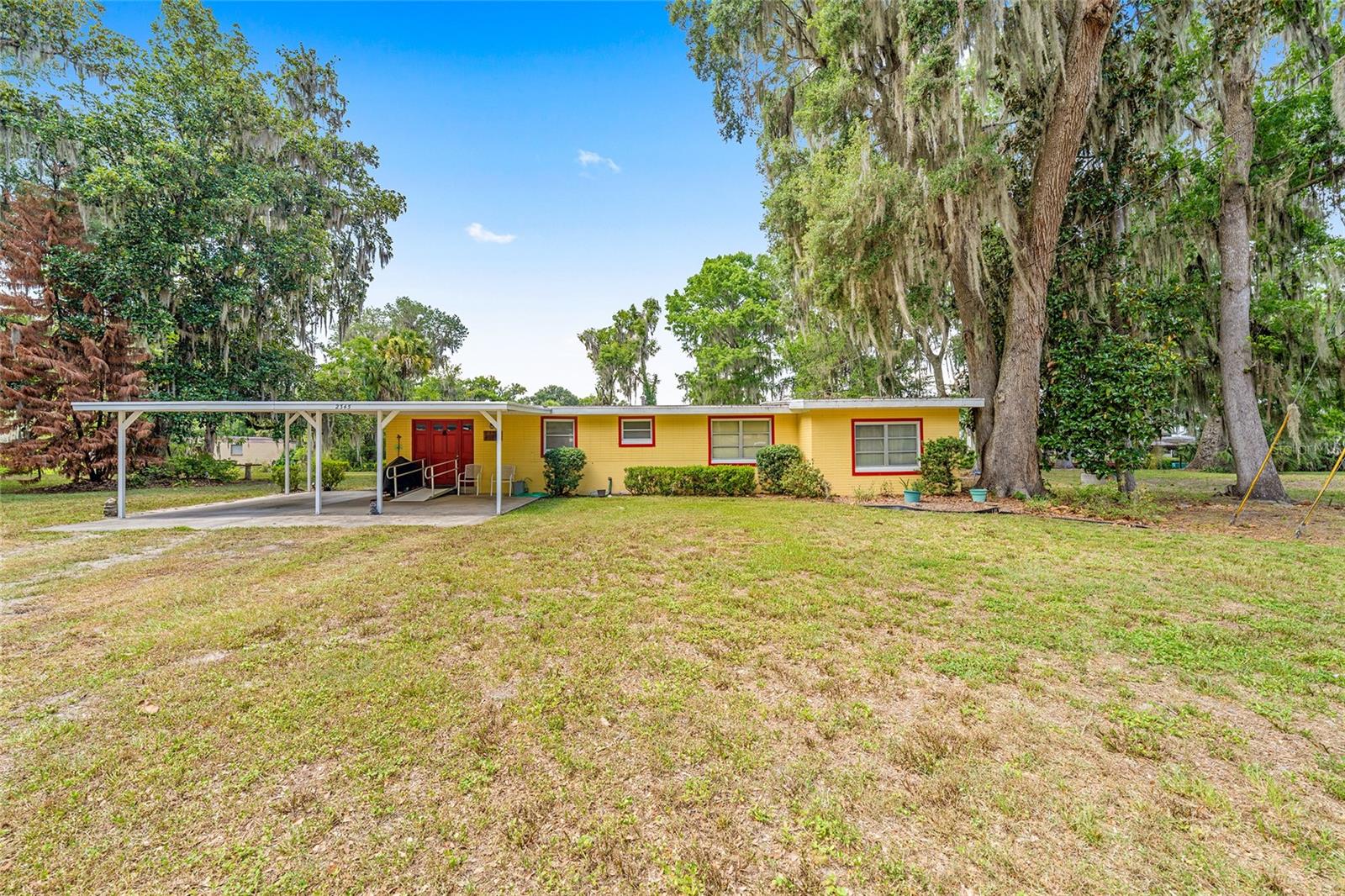 2345 Cr 453, Lake Panasoffkee, FL 33538
