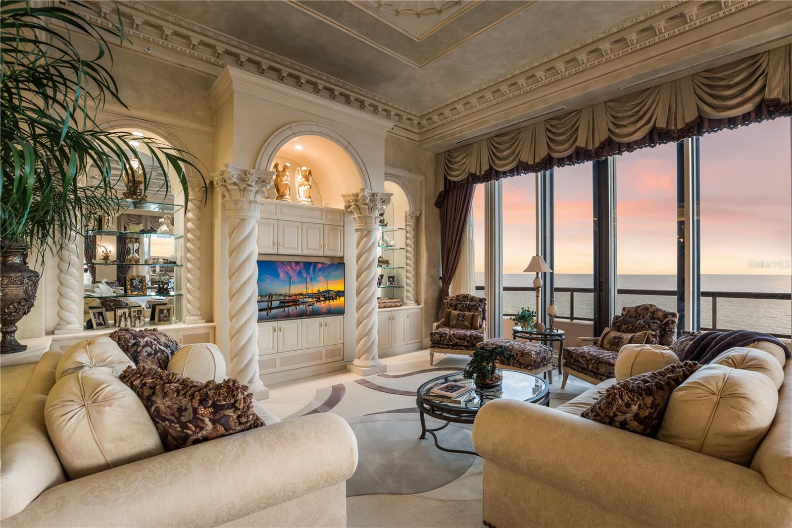 415 L Ambiance Unit Ph-f, Longboat Key, FL 34228