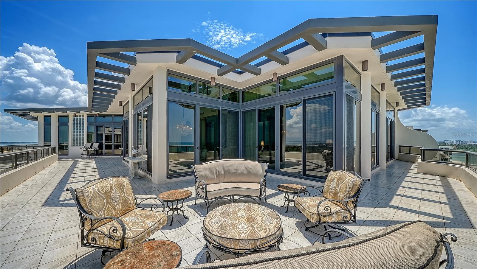 415 L Ambiance Unit Ph-f, Longboat Key, FL 34228