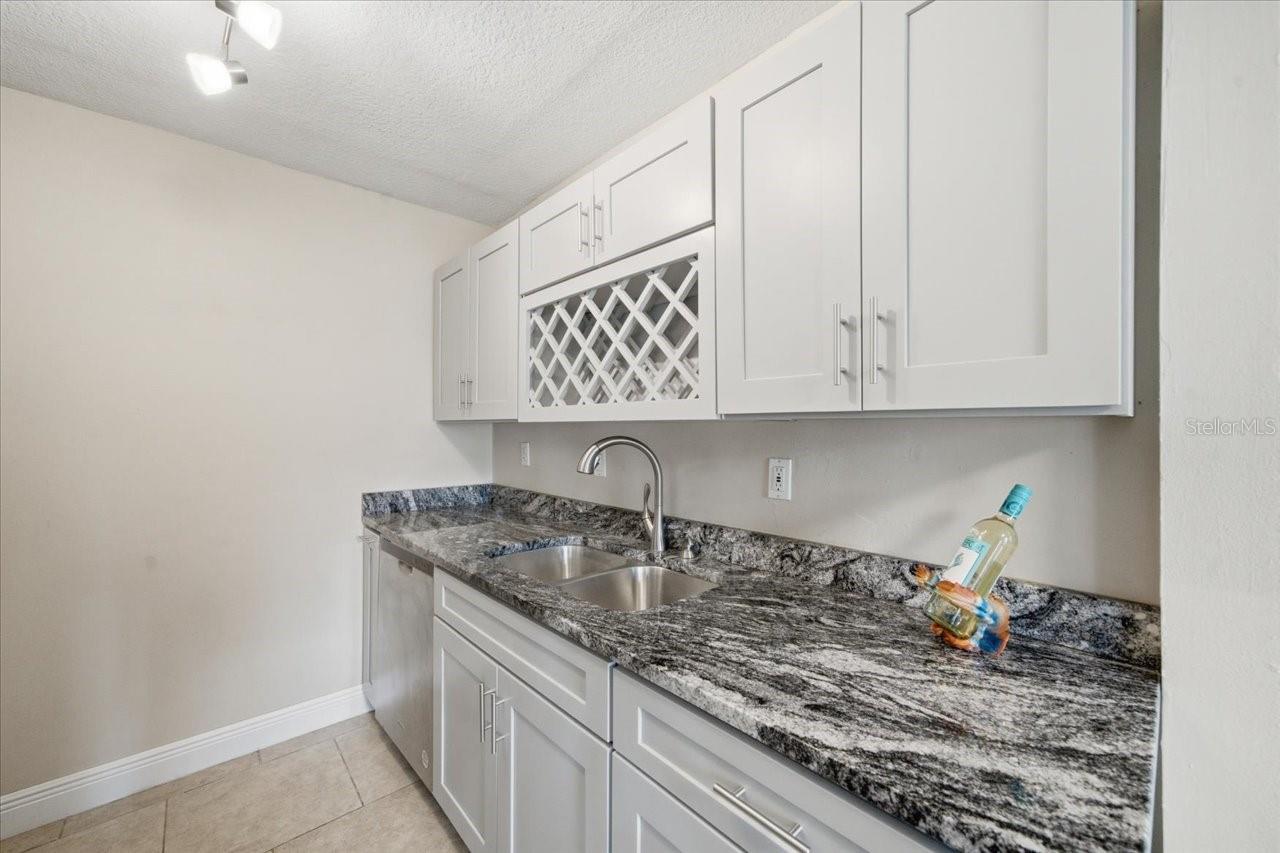 4843 Coquina Key Unit A, St Petersburg, FL 33705