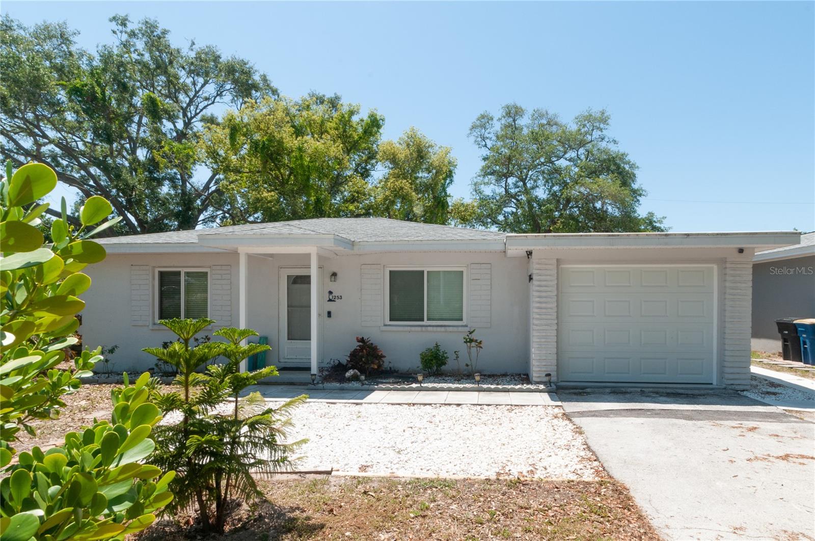 1253 Union, Clearwater, FL 33755