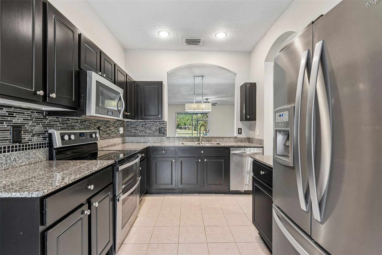 18107 Nassau Point Dr, Tampa, FL 33647