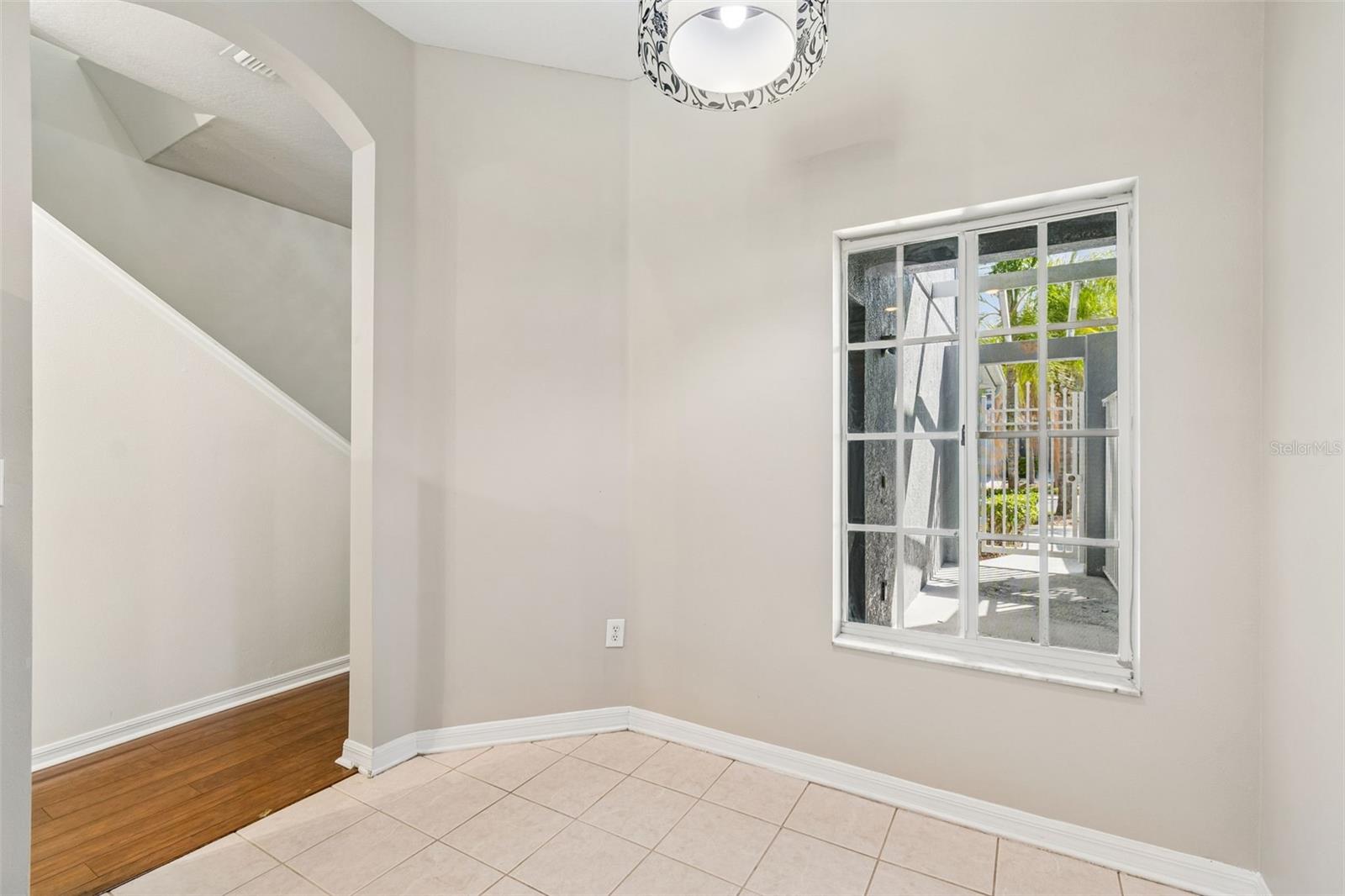 18107 Nassau Point Dr, Tampa, FL 33647