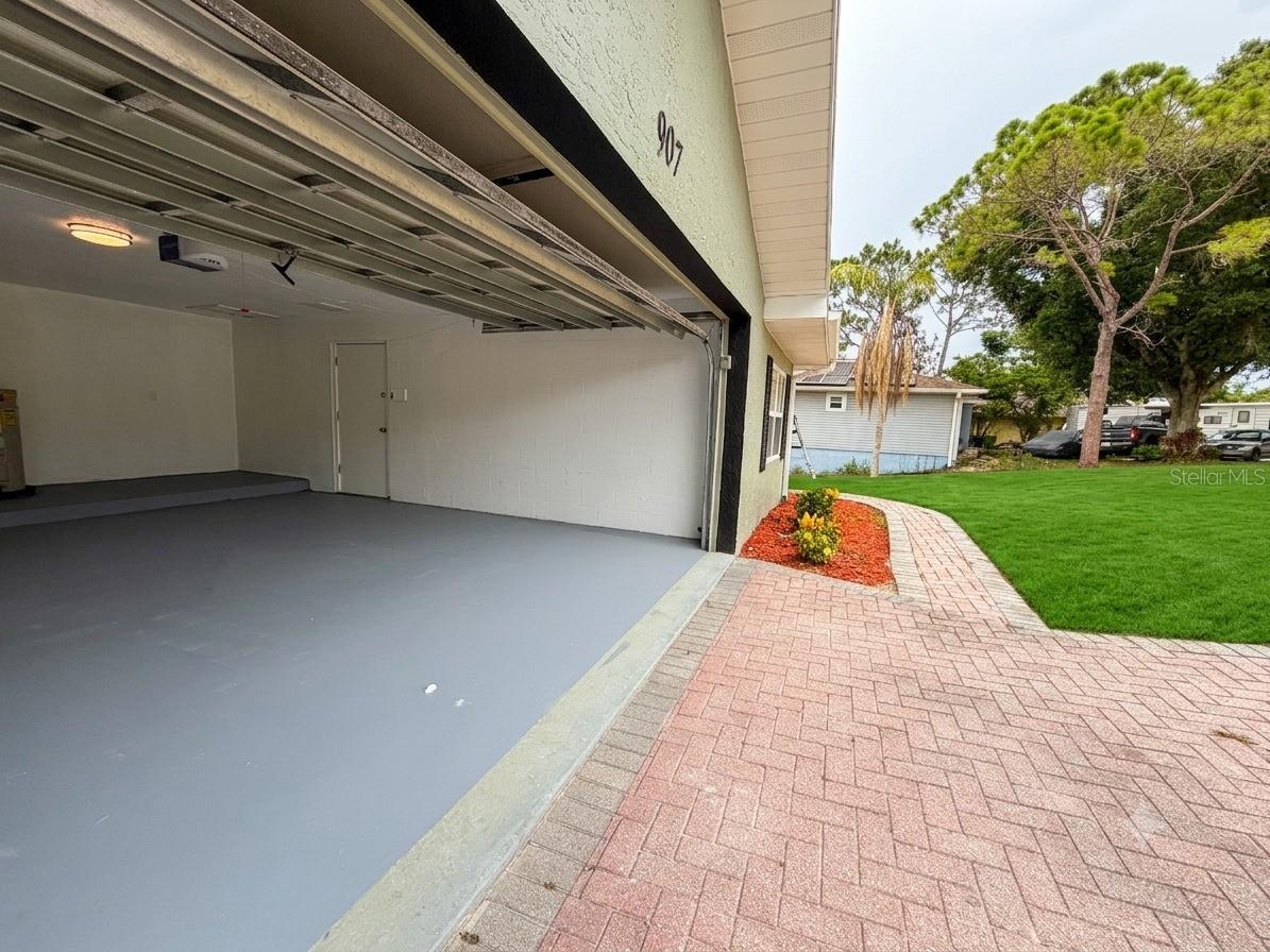 907 Valentina, Dundee, FL 33838
