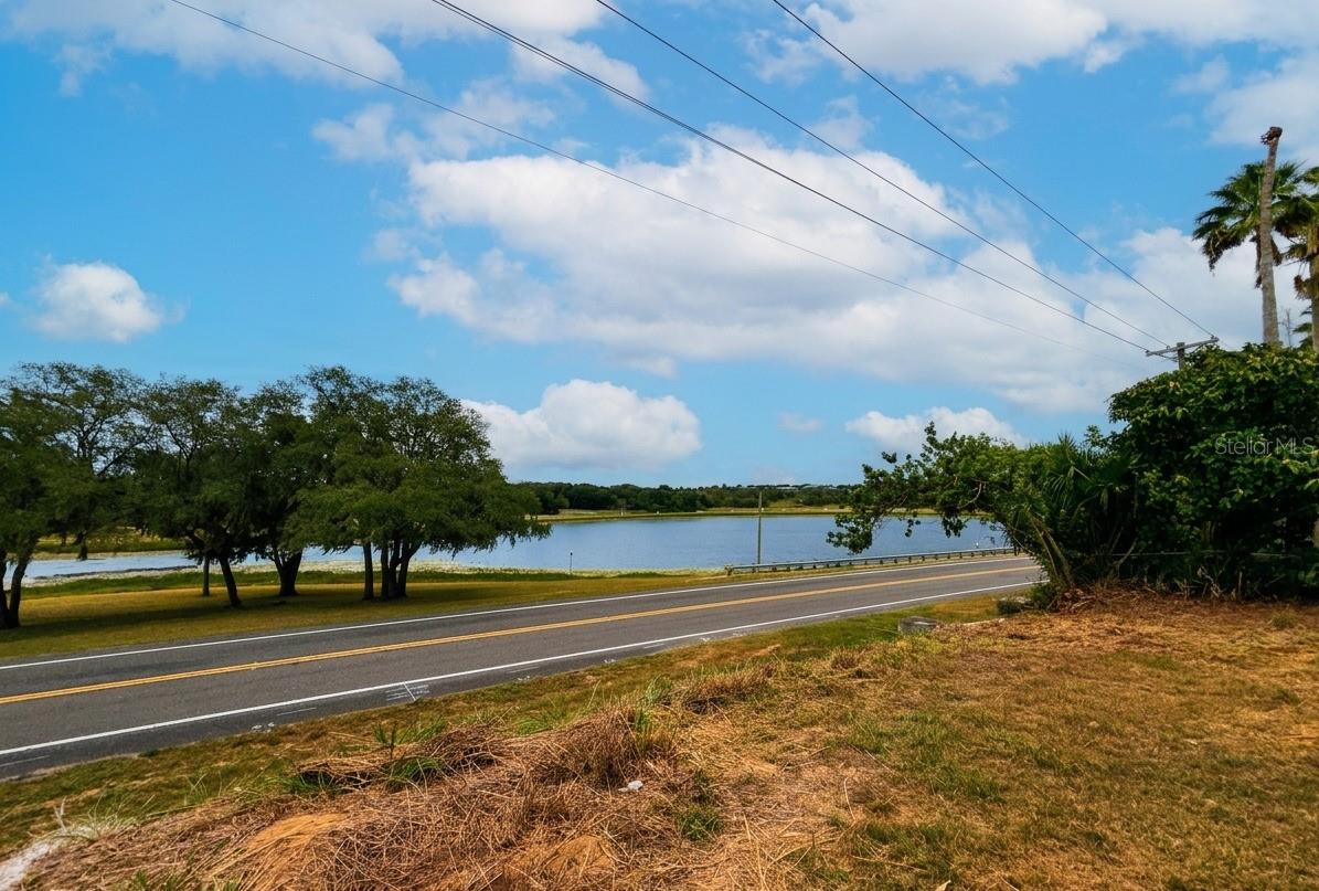907 Valentina, Dundee, FL 33838