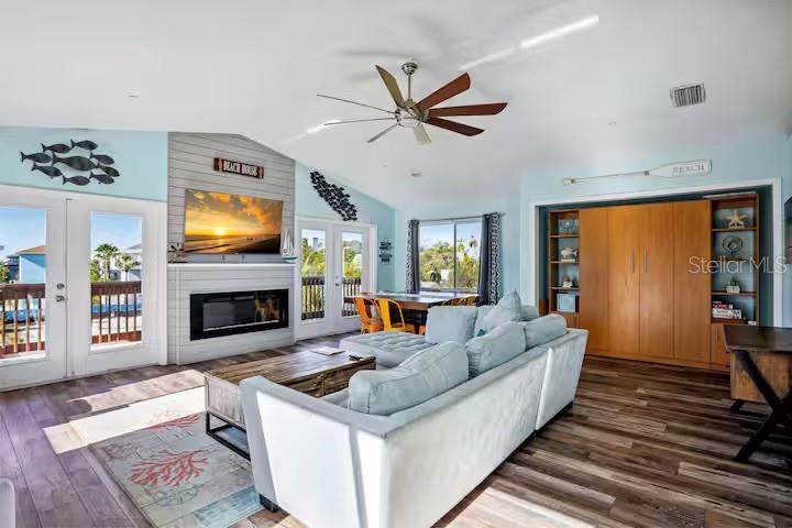 12201 Gulf, Treasure Island, FL 33706