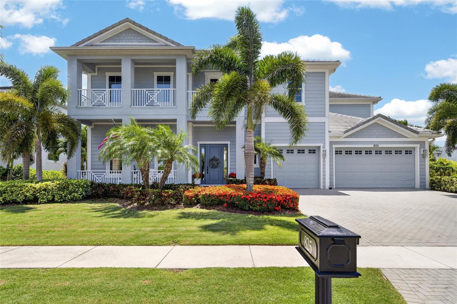825 Manns Harbor, Apollo Beach, FL 33572