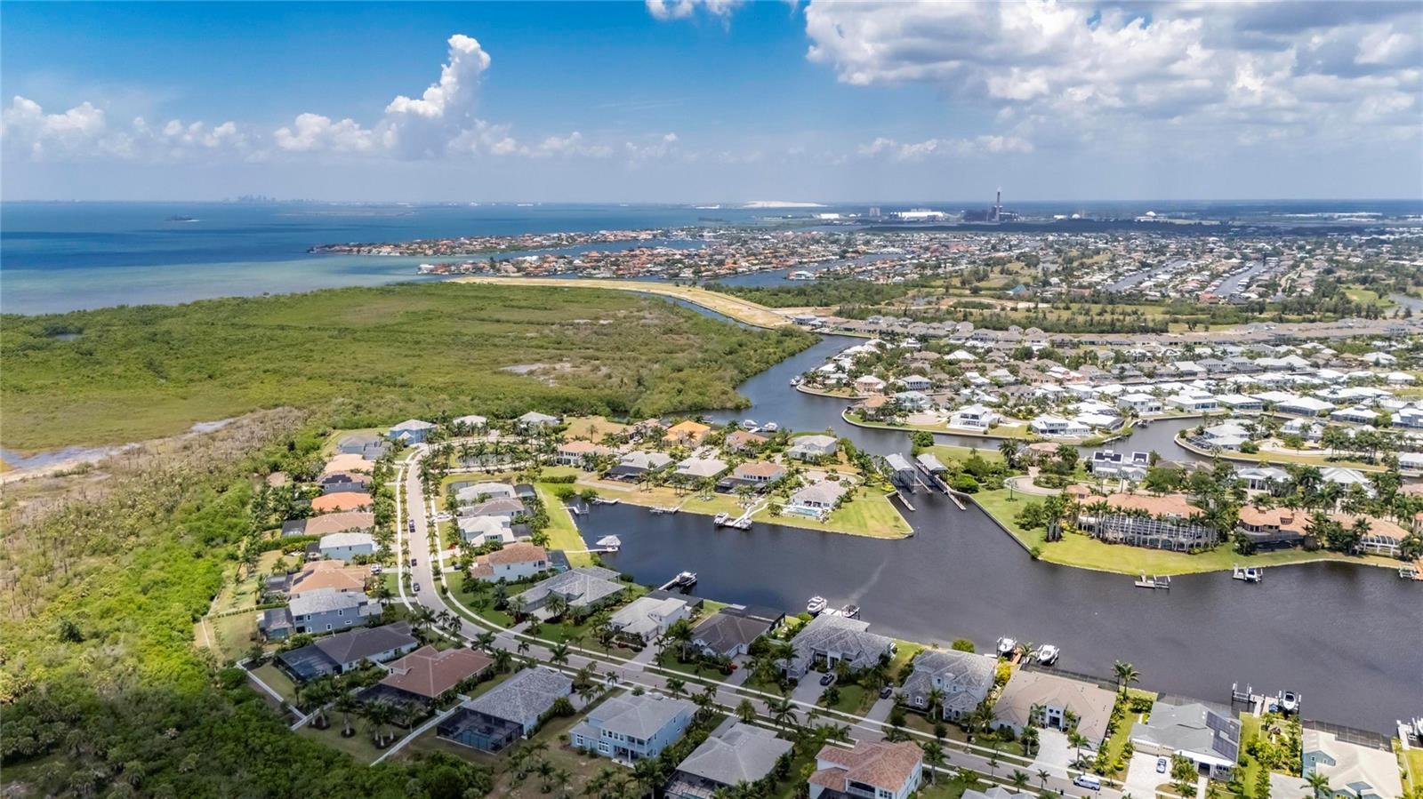 825 Manns Harbor, Apollo Beach, FL 33572