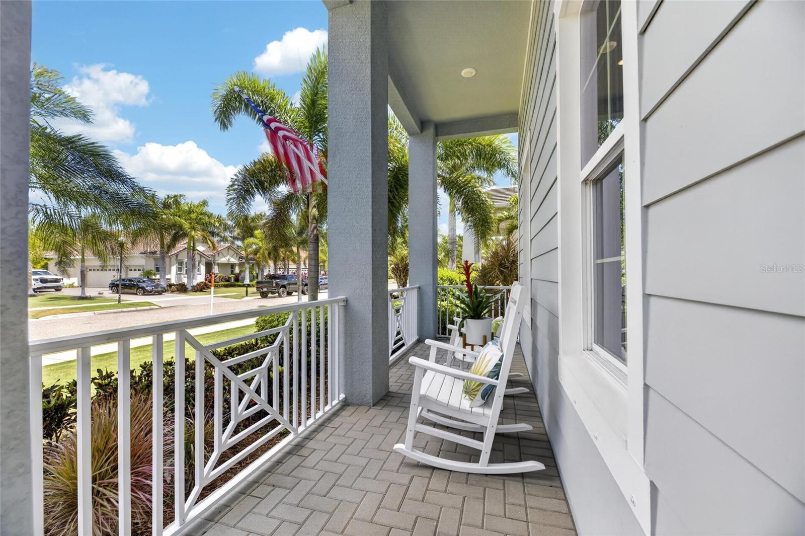 825 Manns Harbor, Apollo Beach, FL 33572