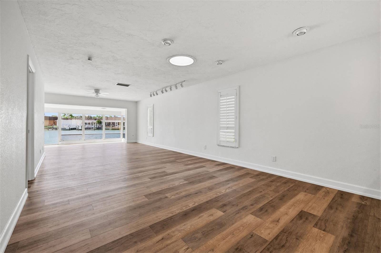 594 Boca Ciega Point, St Petersburg, FL 33708
