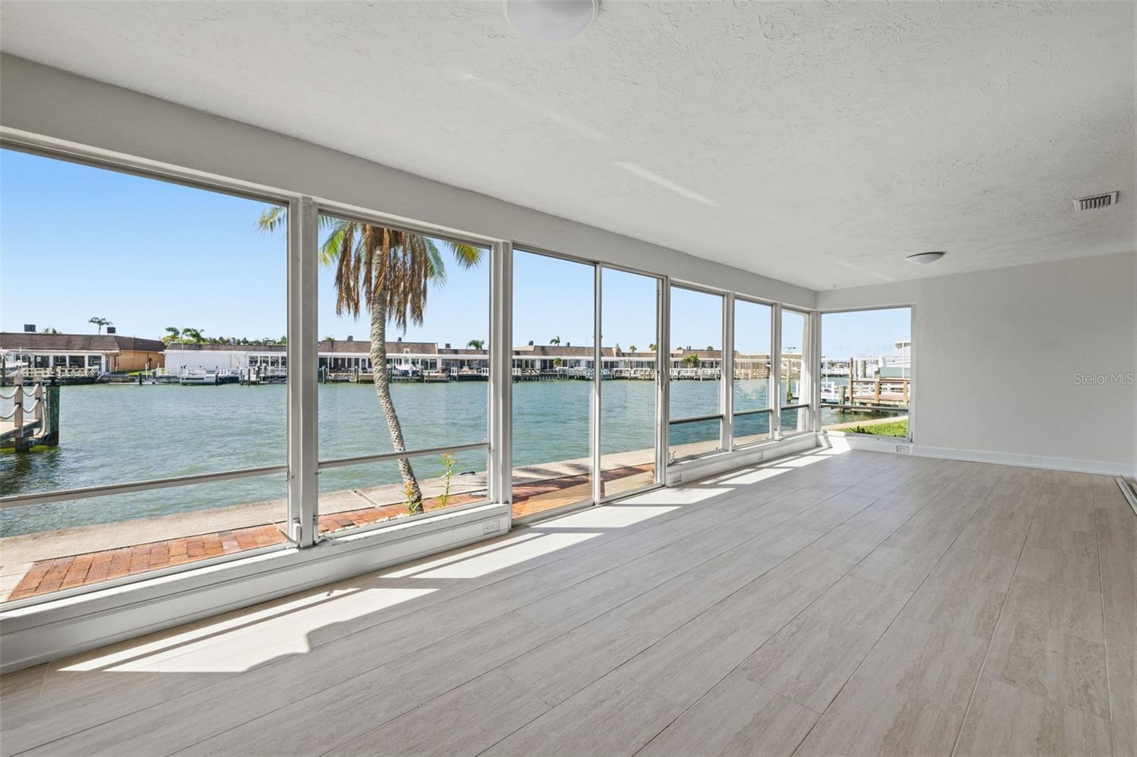594 Boca Ciega Point, St Petersburg, FL 33708
