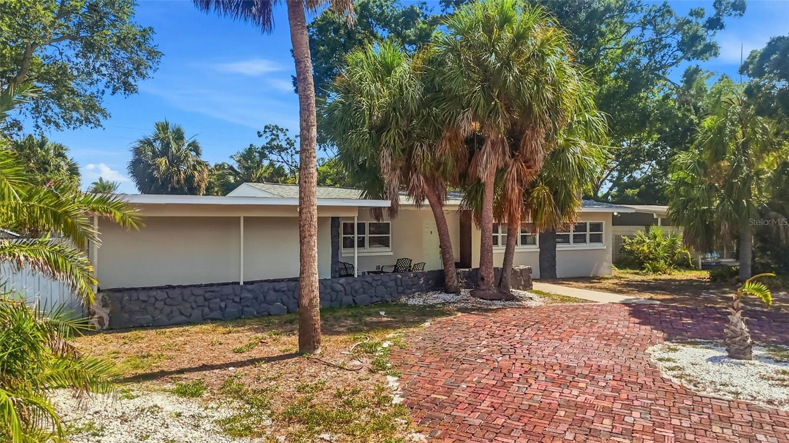 6400 Pelican, St Petersburg, FL 33707