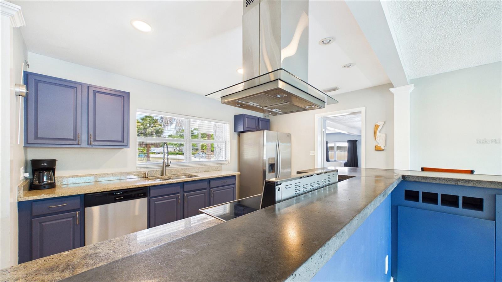 6400 Pelican, St Petersburg, FL 33707