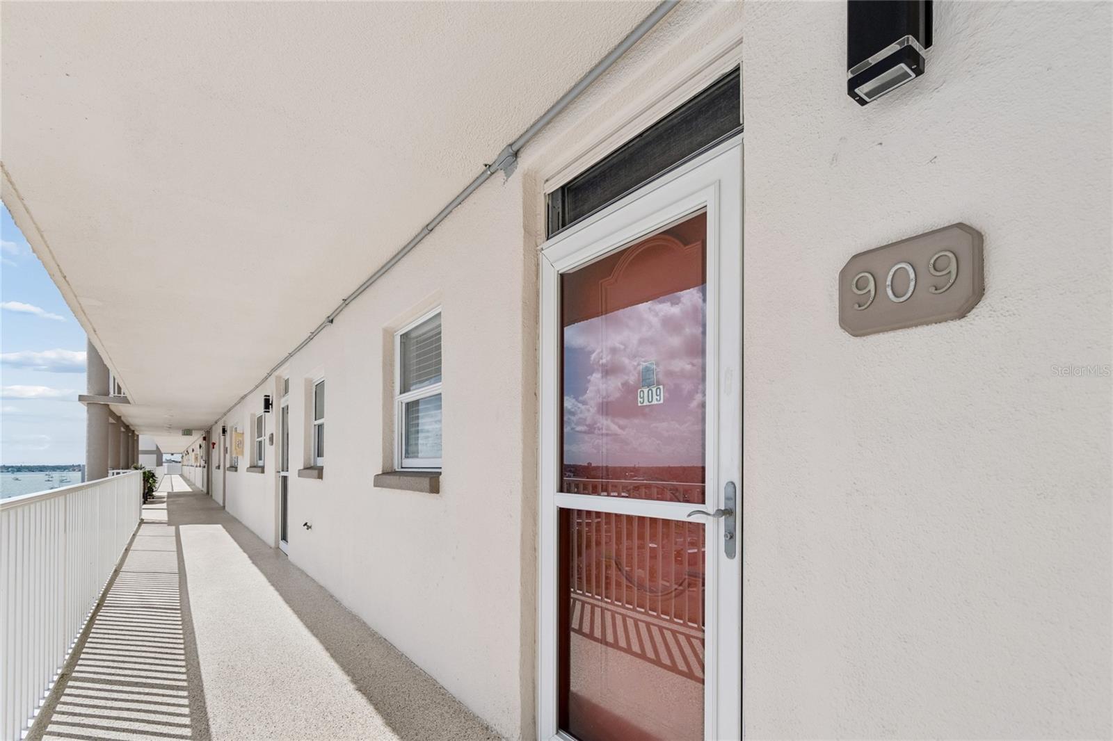 5980 Shore Unit 909, Gulfport, FL 33707