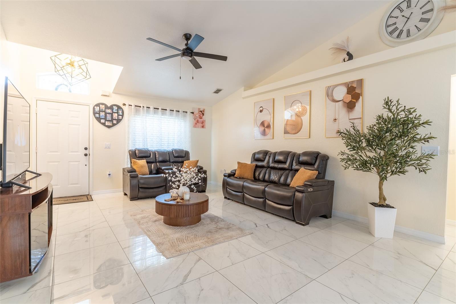 930 Hicks, Lakeland, FL 33813