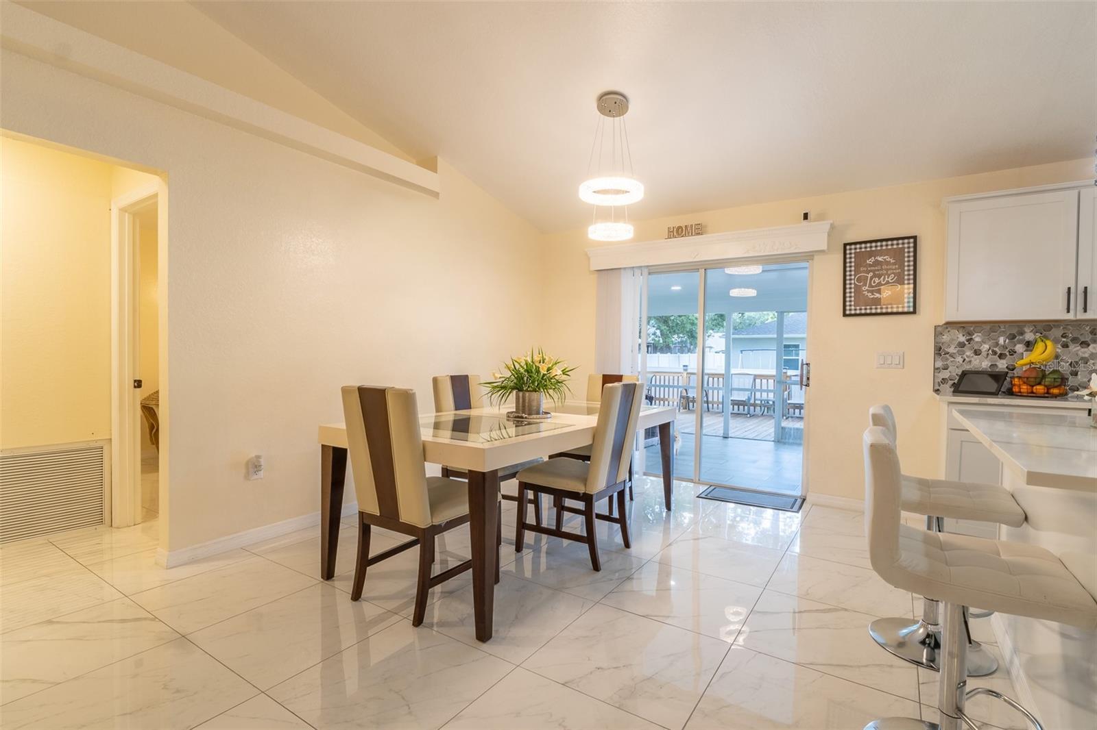 930 Hicks, Lakeland, FL 33813