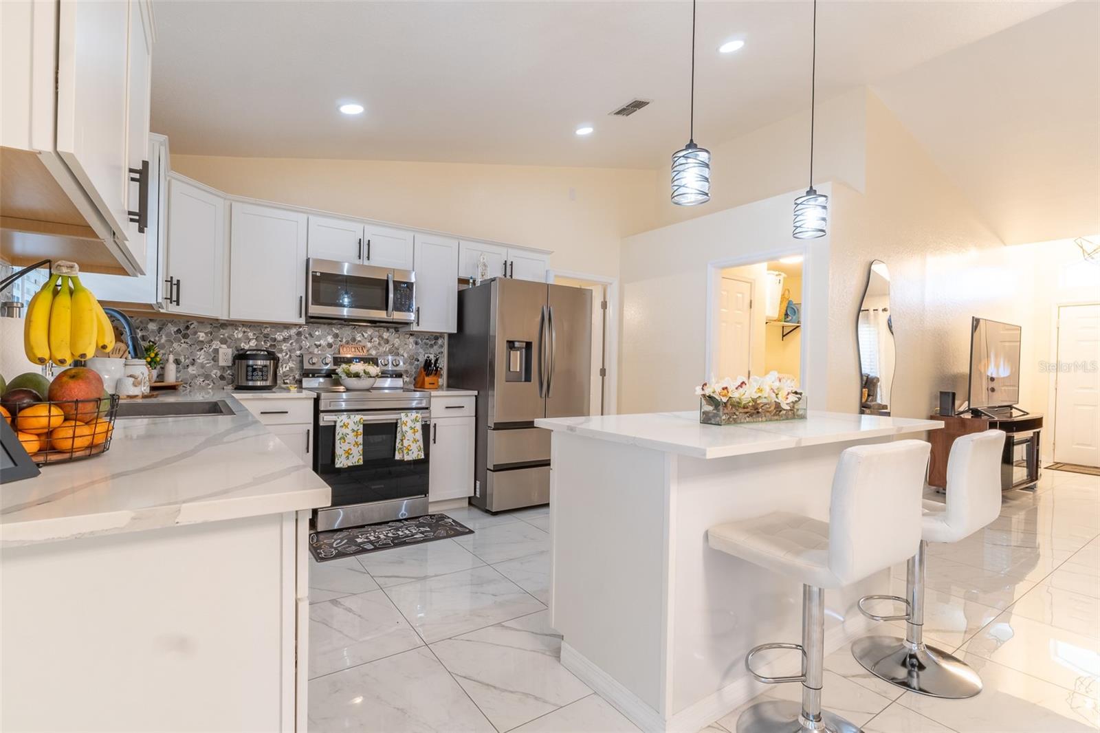 930 Hicks, Lakeland, FL 33813