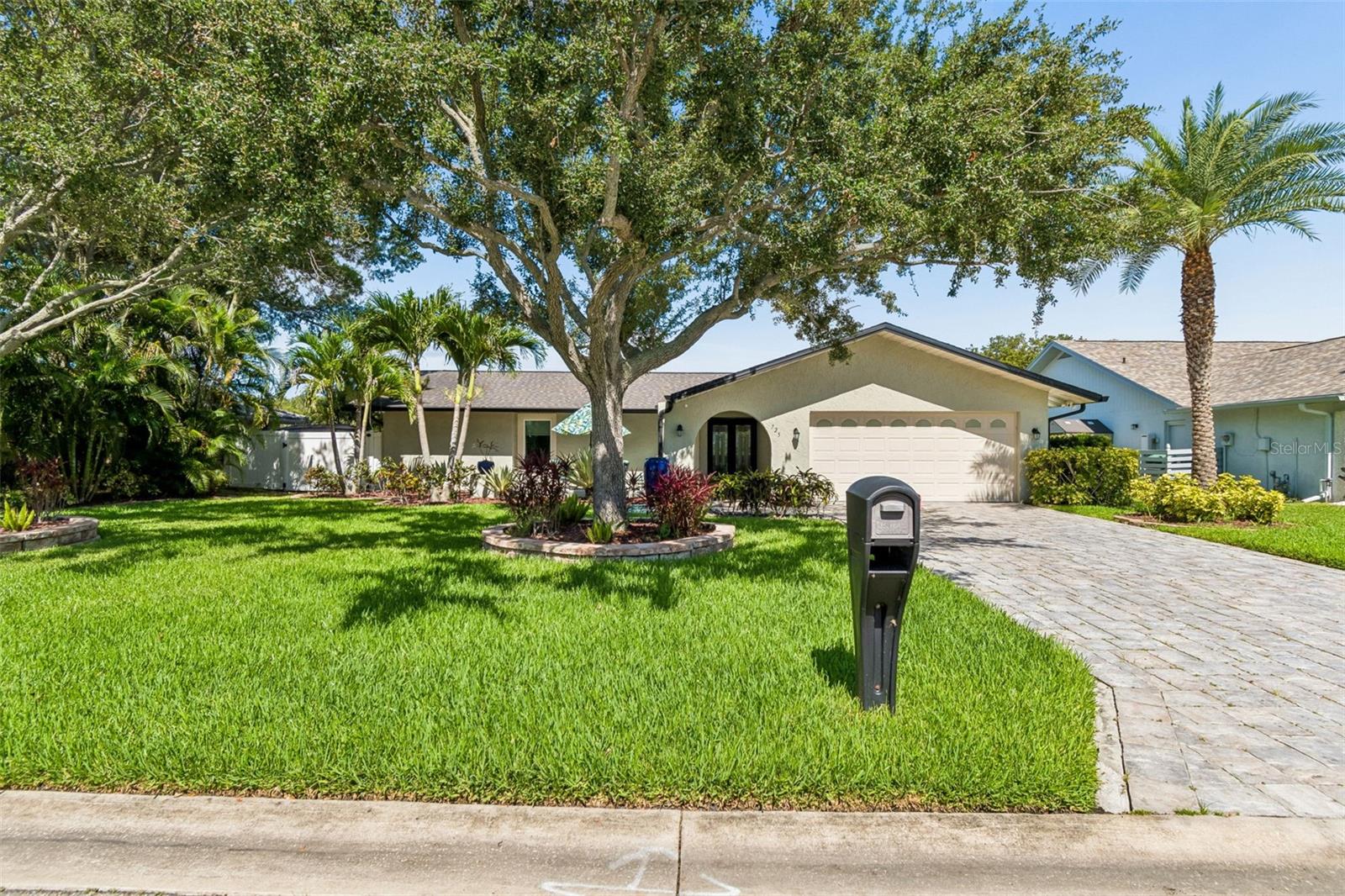 725 Del Oro, Safety Harbor, FL 34695