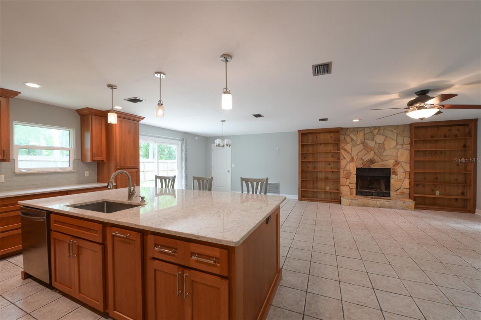 7616 10th, Gainesville, FL 32607