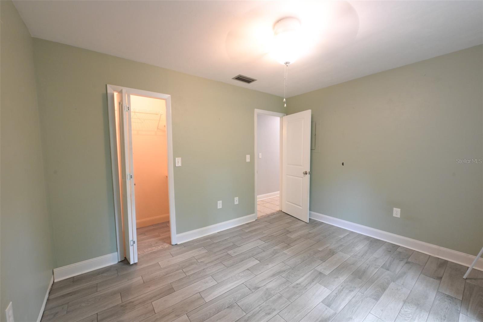 7616 10th, Gainesville, FL 32607