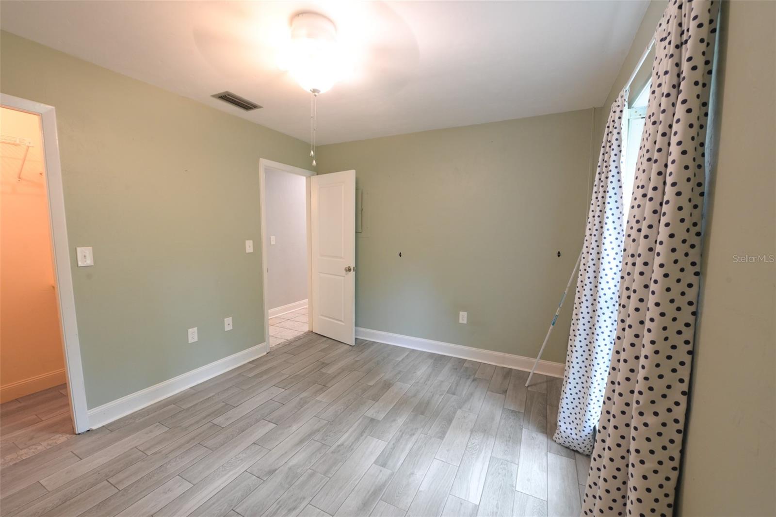 7616 10th, Gainesville, FL 32607