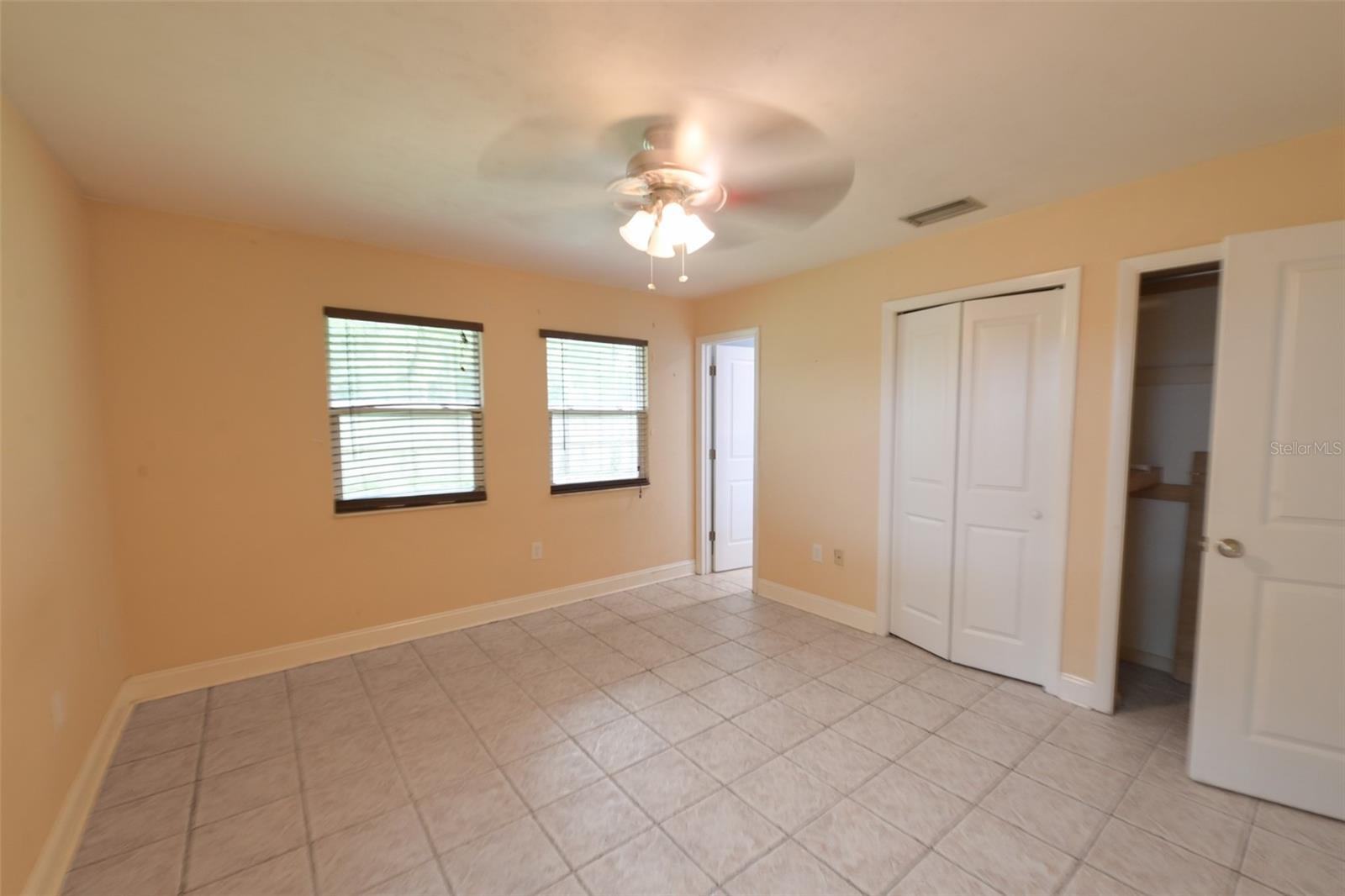 7616 10th, Gainesville, FL 32607