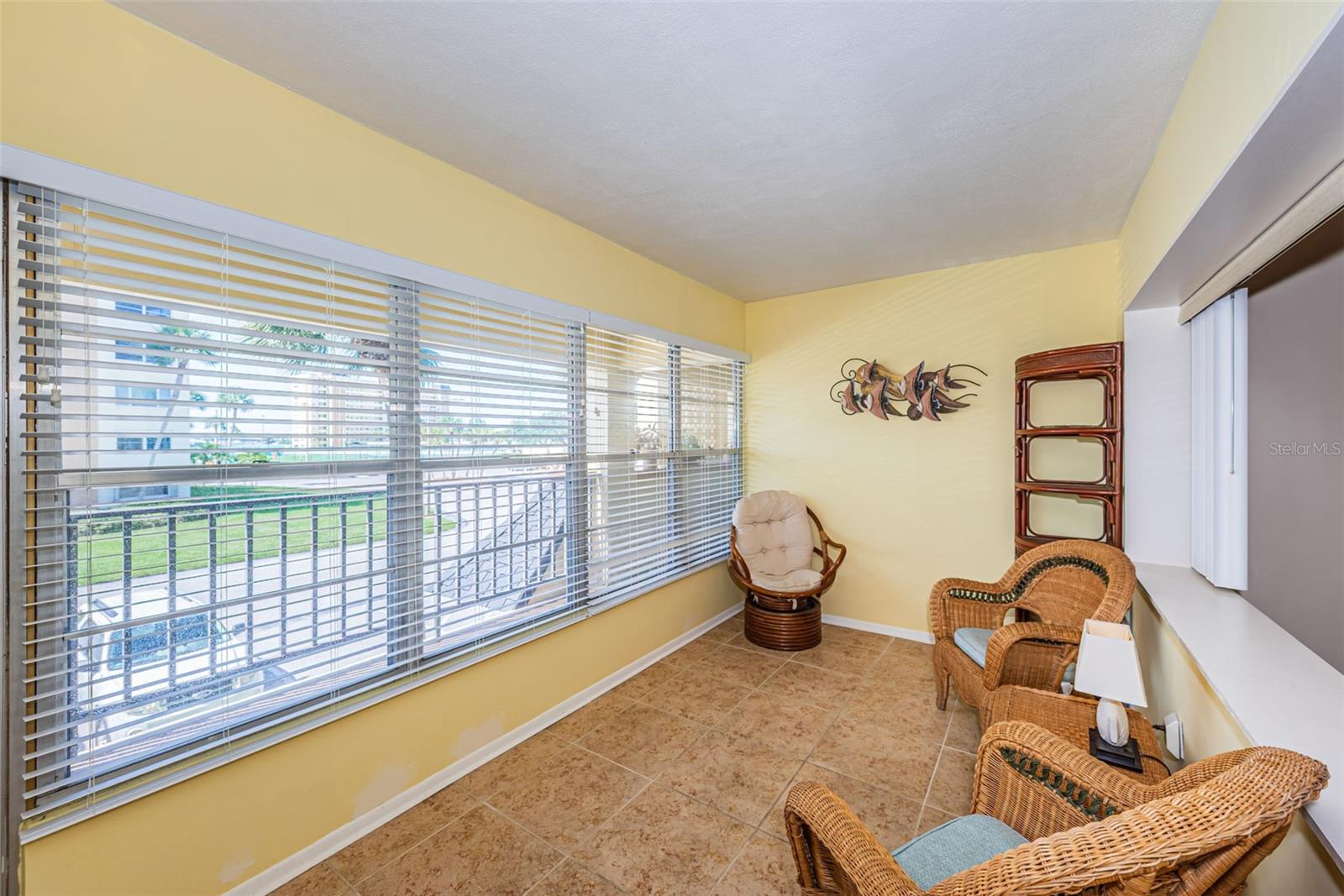 4700 Cove Unit 208, St Petersburg, FL 33708