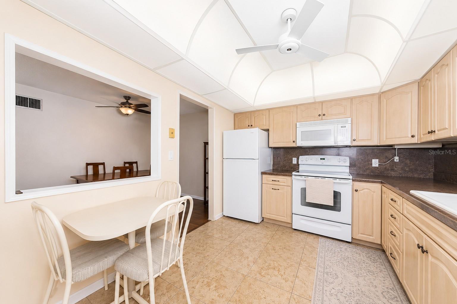 4700 Cove Unit 208, St Petersburg, FL 33708