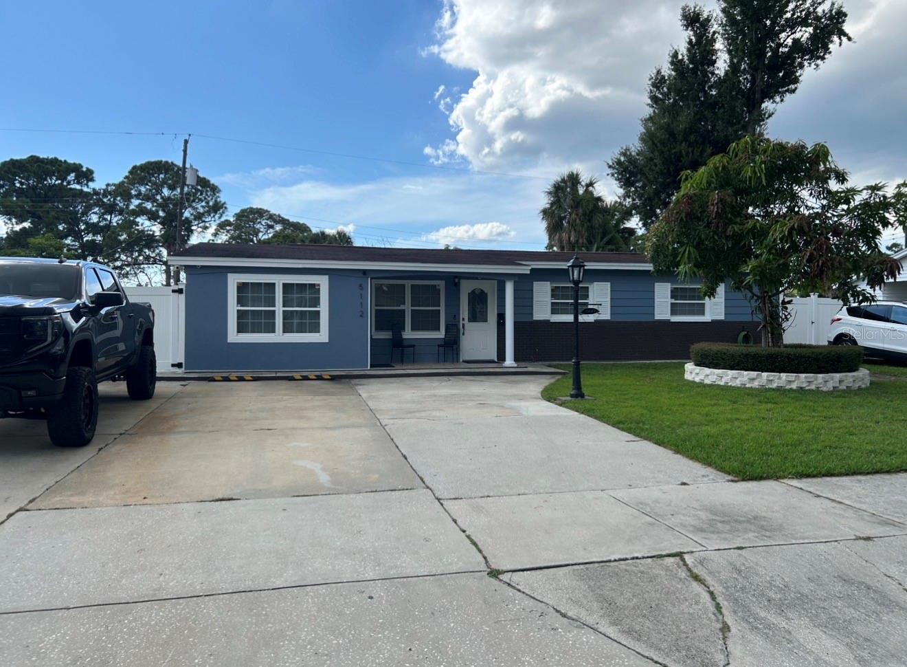 5112 Gateway, Tampa, FL 33615