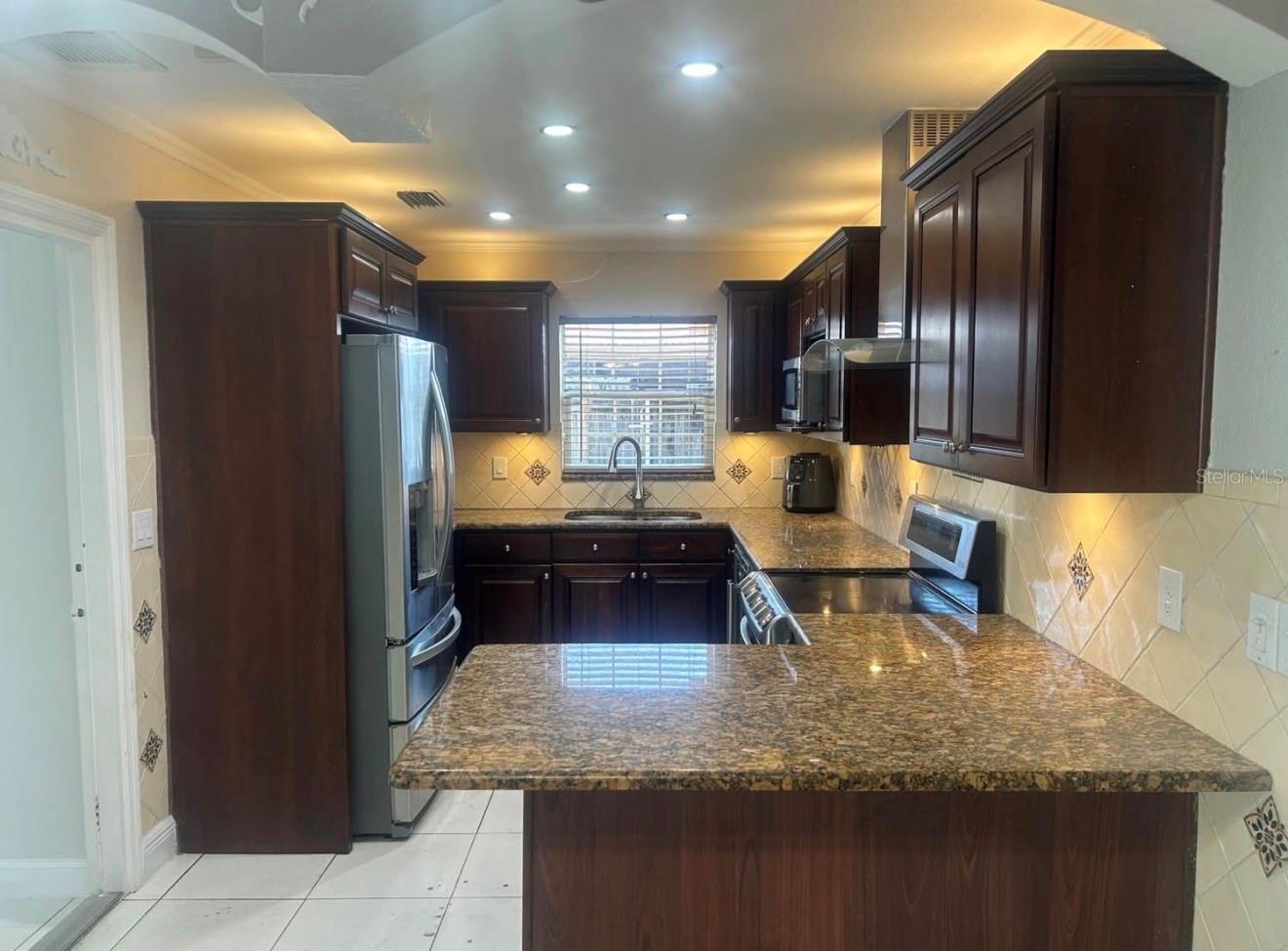 5112 Gateway, Tampa, FL 33615