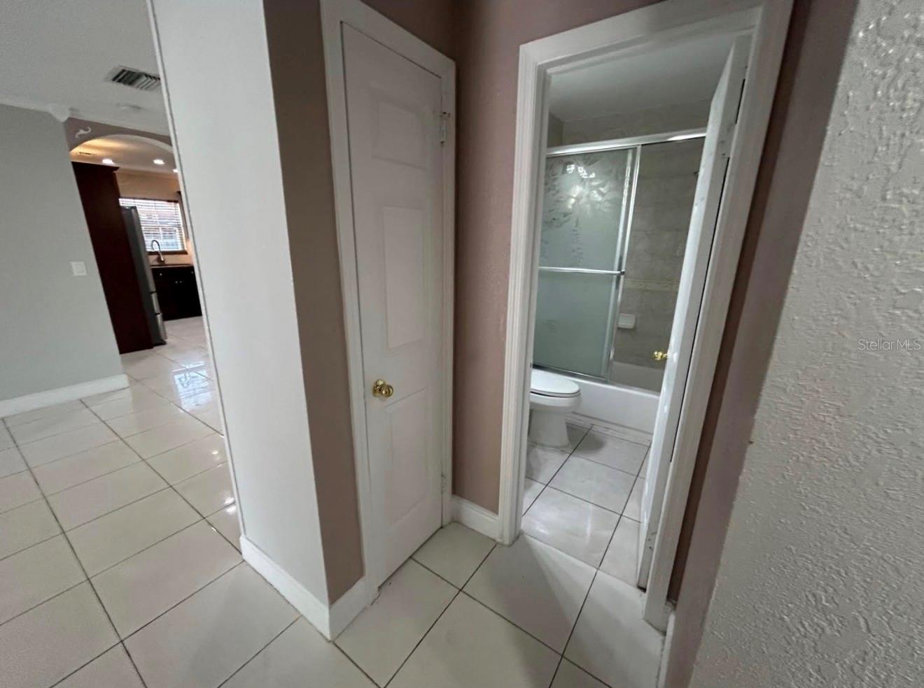 5112 Gateway, Tampa, FL 33615