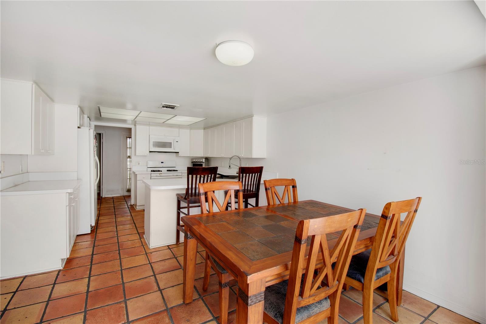 8628 Granada, Orlando, FL 32836