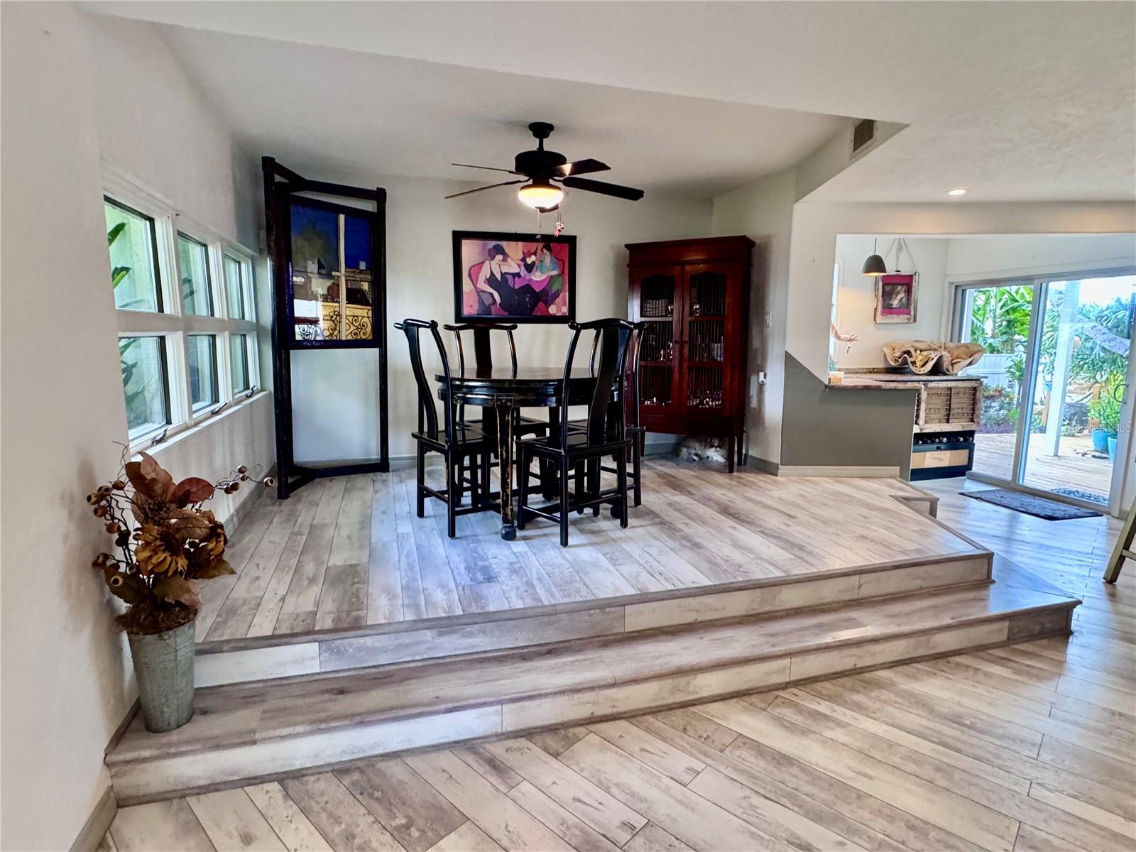 735 79th, St Petersburg, FL 33707