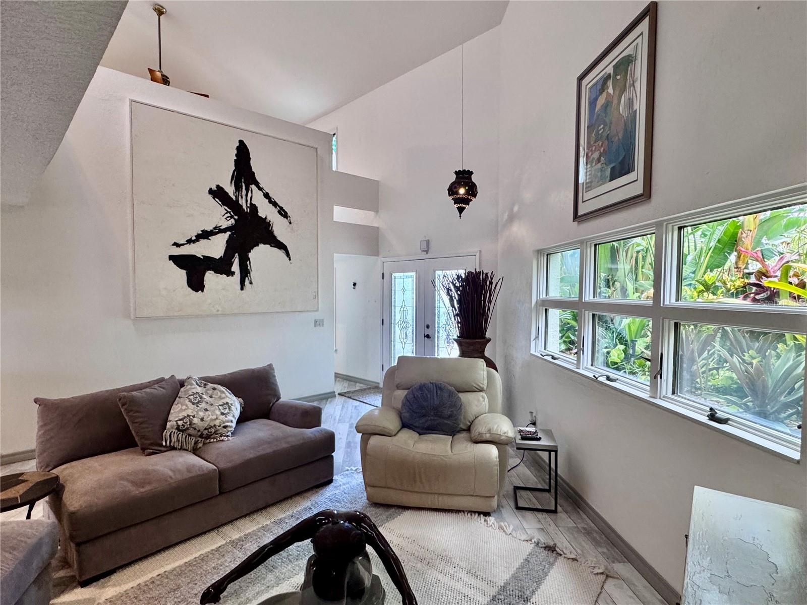 735 79th, St Petersburg, FL 33707