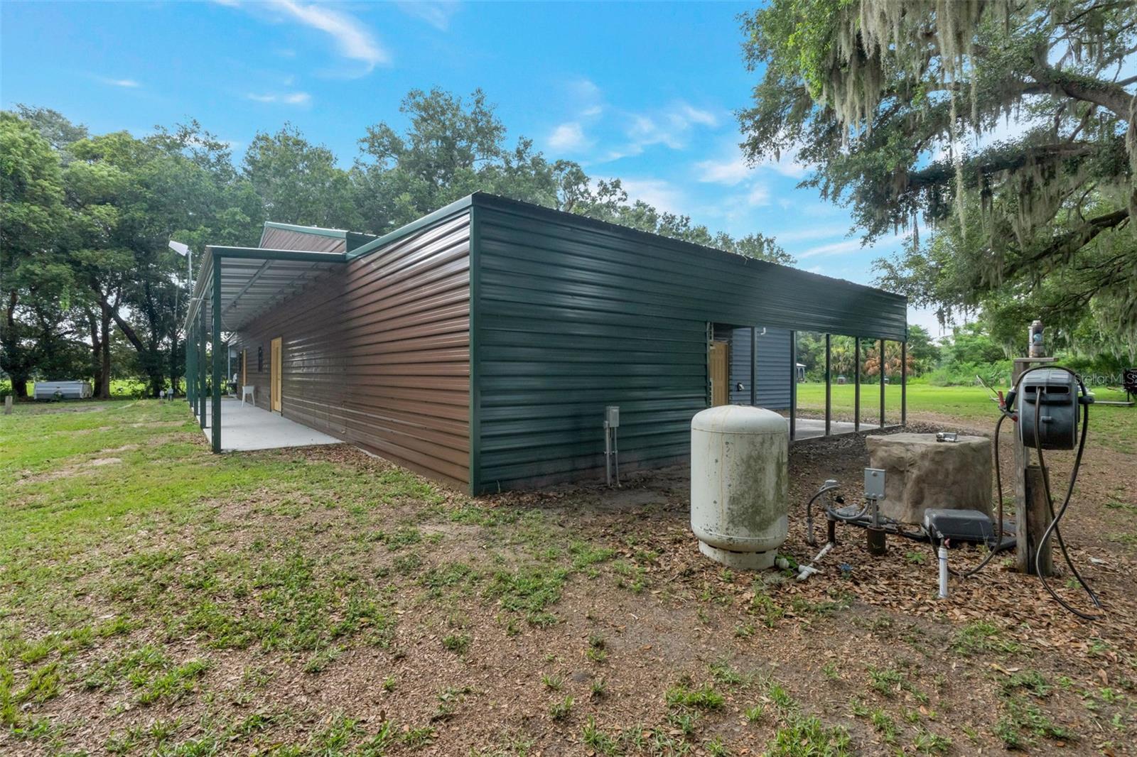 2102 Old Polk City, Lakeland, FL 33809