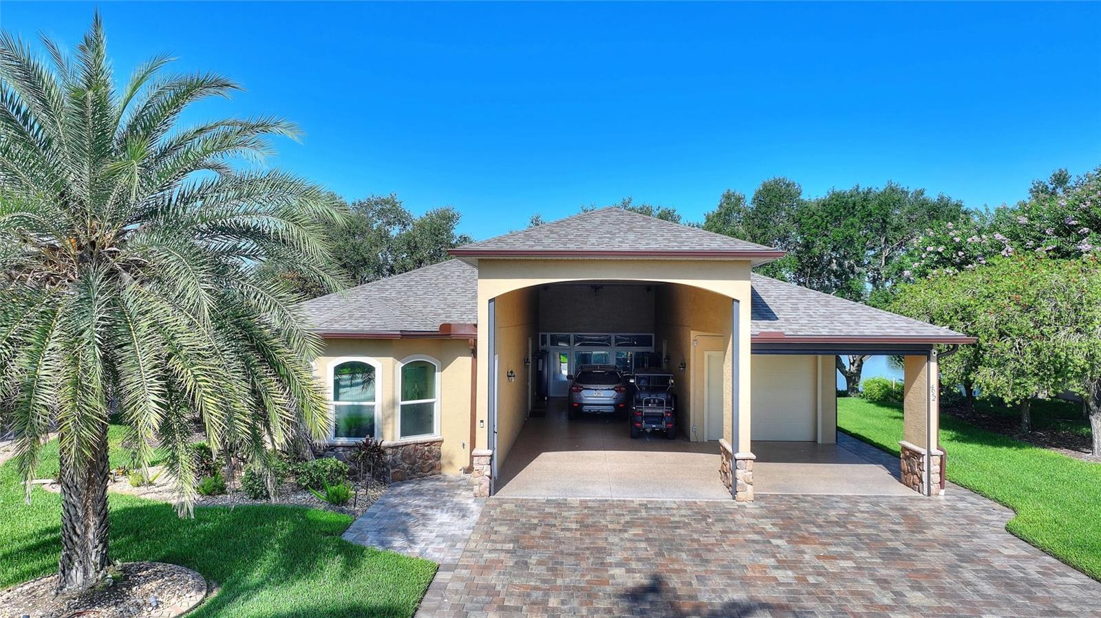 492 Meandering, Polk City, FL 33868
