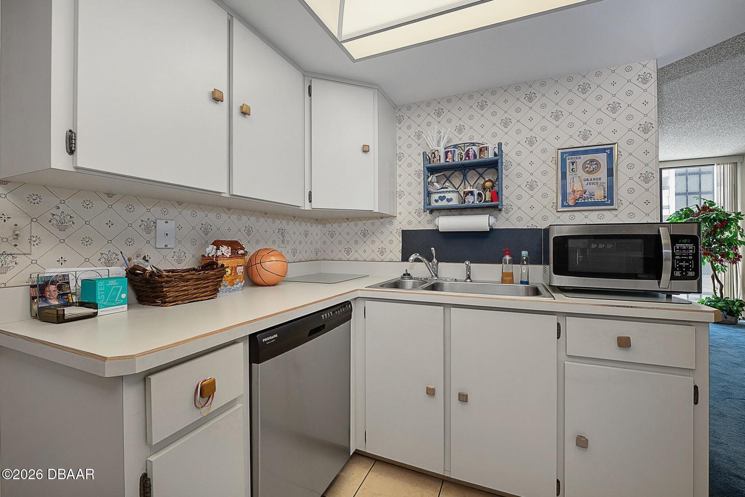 1 Oceans West Unit 5a5, Daytona Beach, FL 32118
