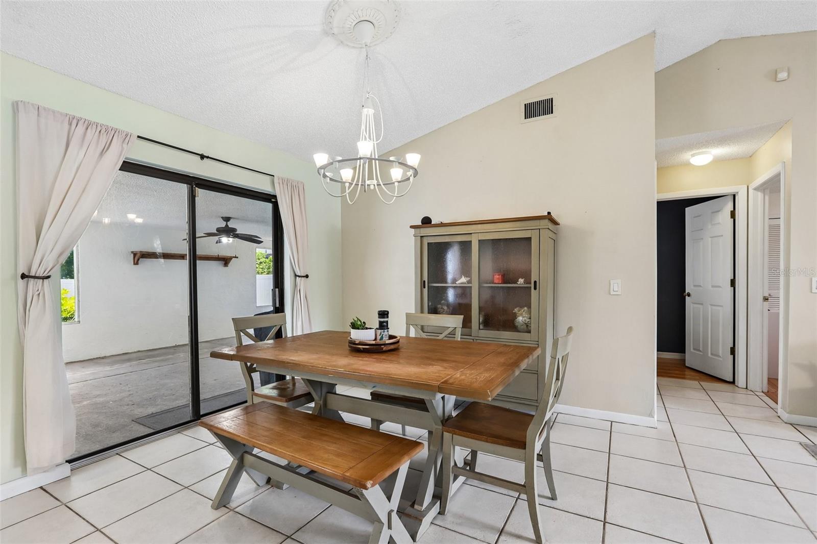 6805 Longpointe, Tampa, FL 33615
