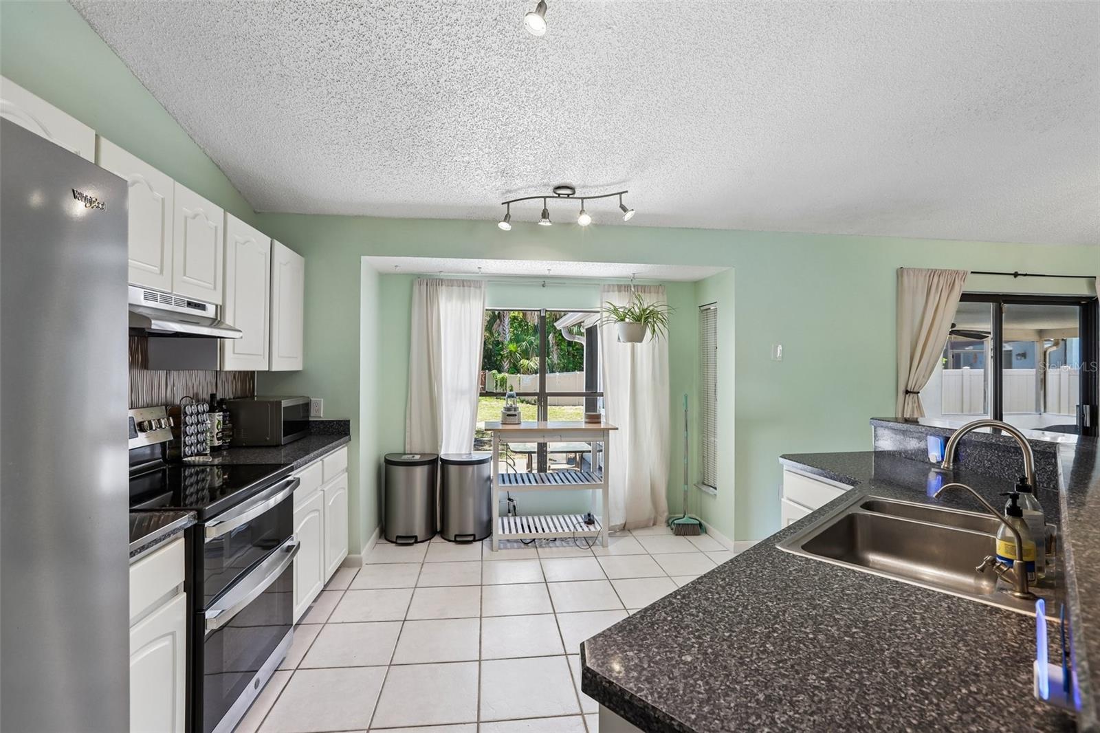 6805 Longpointe, Tampa, FL 33615