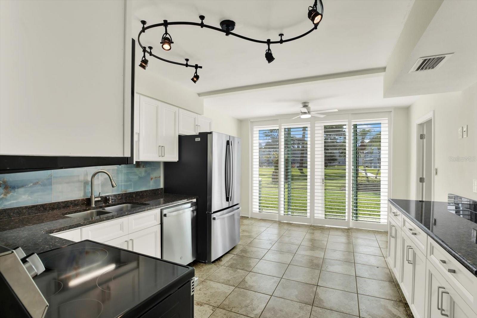 4715 Bay Unit 126, St Petersburg, FL 33703