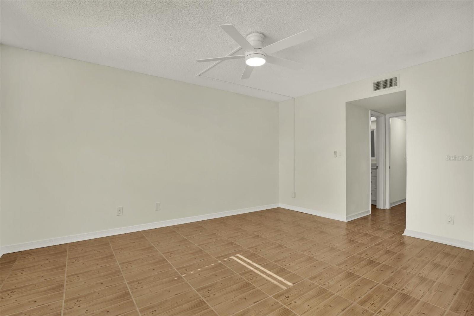 4715 Bay Unit 126, St Petersburg, FL 33703