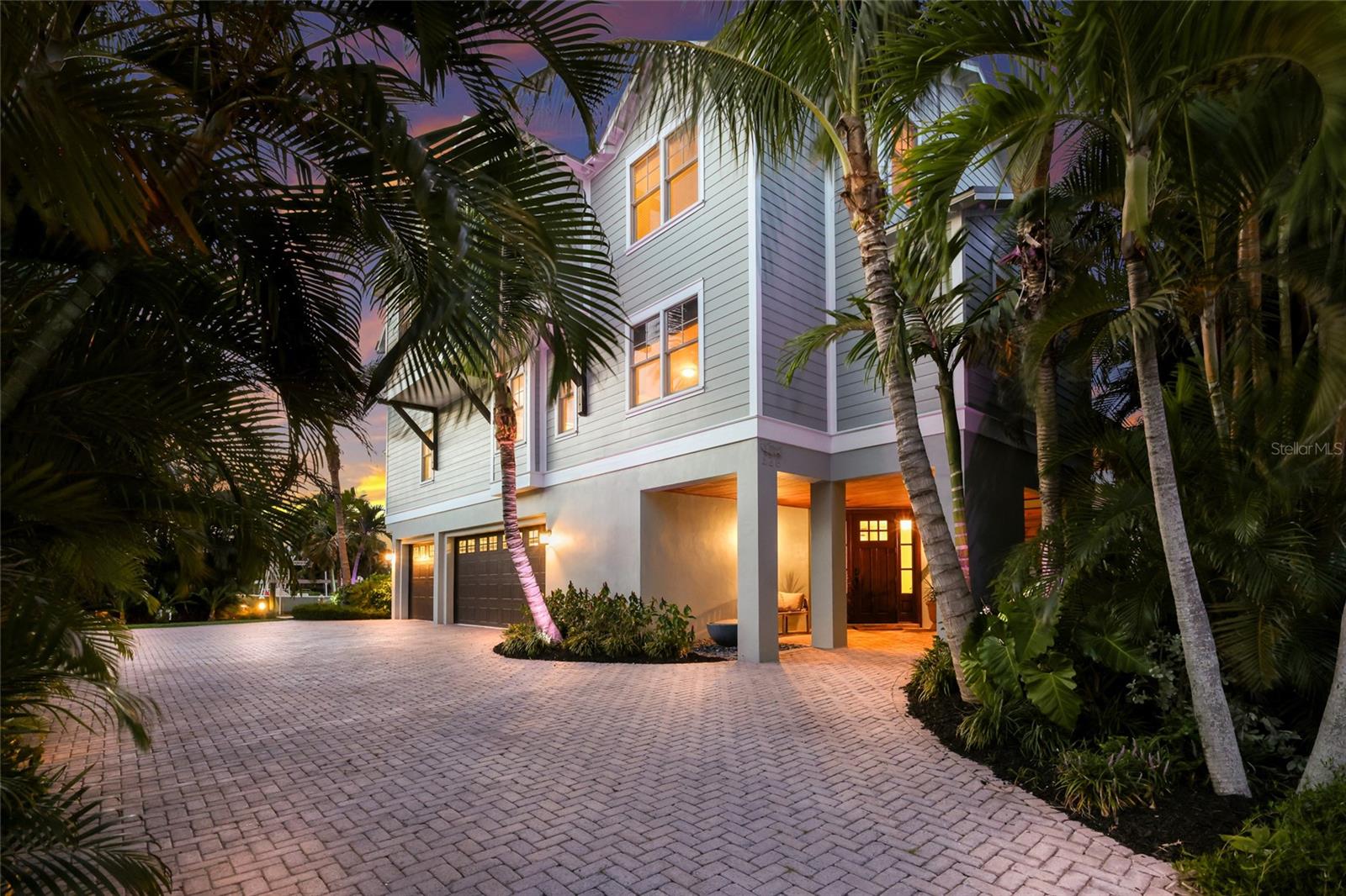 526 56th, Holmes Beach, FL 34217