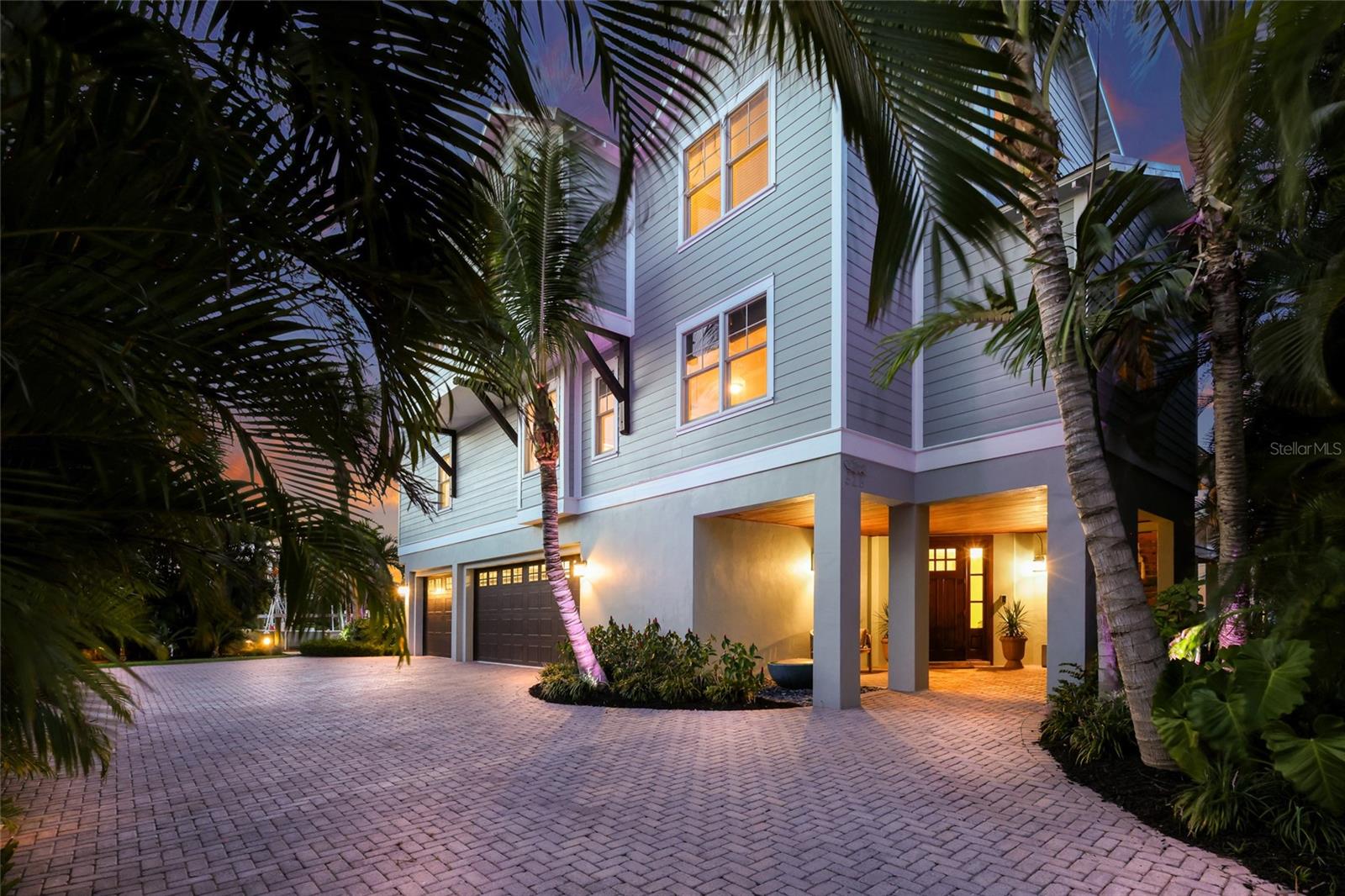 526 56th, Holmes Beach, FL 34217
